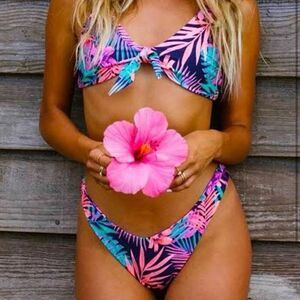 ✨Blackbough Miami Nights Neon Tropical Print Bikini in Sz Small✨